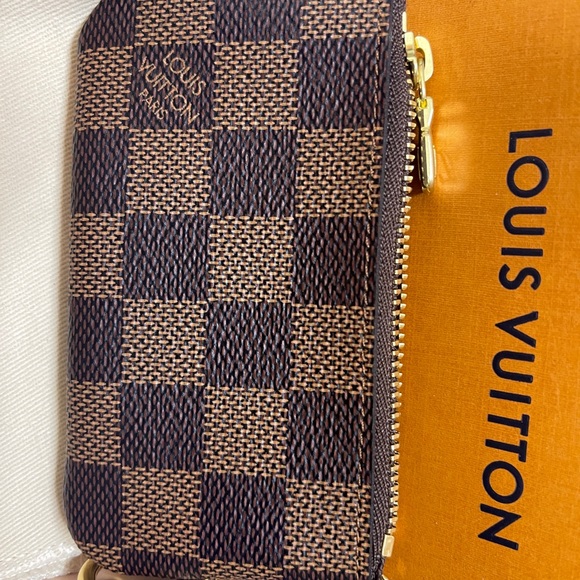 Louis Vuitton Key cles holder canvass damier ebene💎✨ - Picture 3 of 9